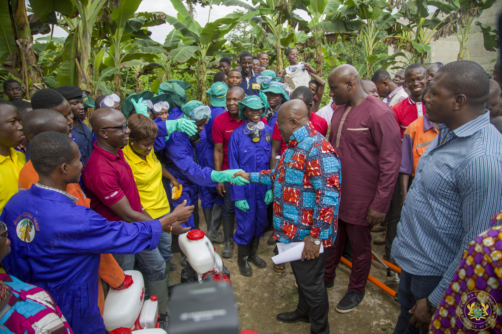 President Akufo-Addo interacting with the mass cocoa spraying officers President Akufo-Addo interacting with the mass cocoa spraying officers